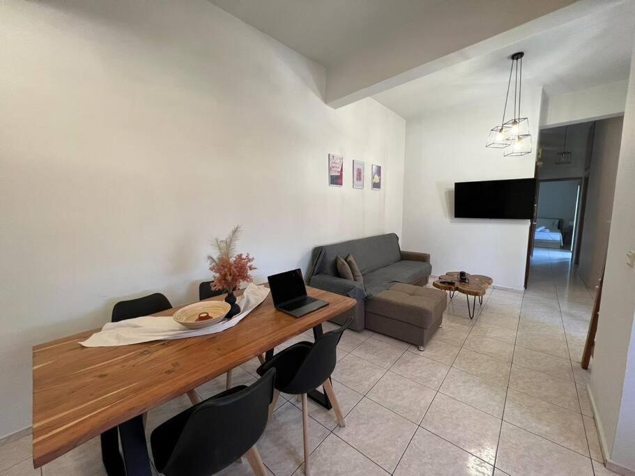 Minimalist Flat With Balcony Appartement Héraklion