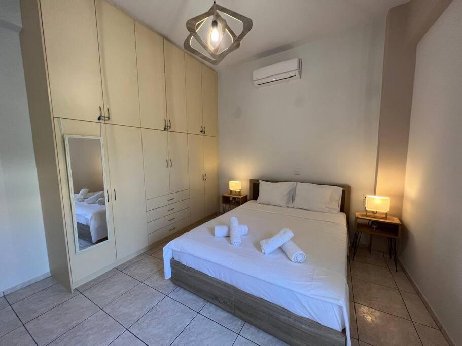 Minimalist Flat With Balcony * Héraklion